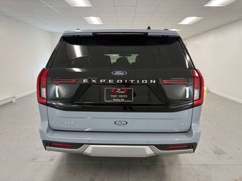 New 2026 Ford Expedition Platinum image 10