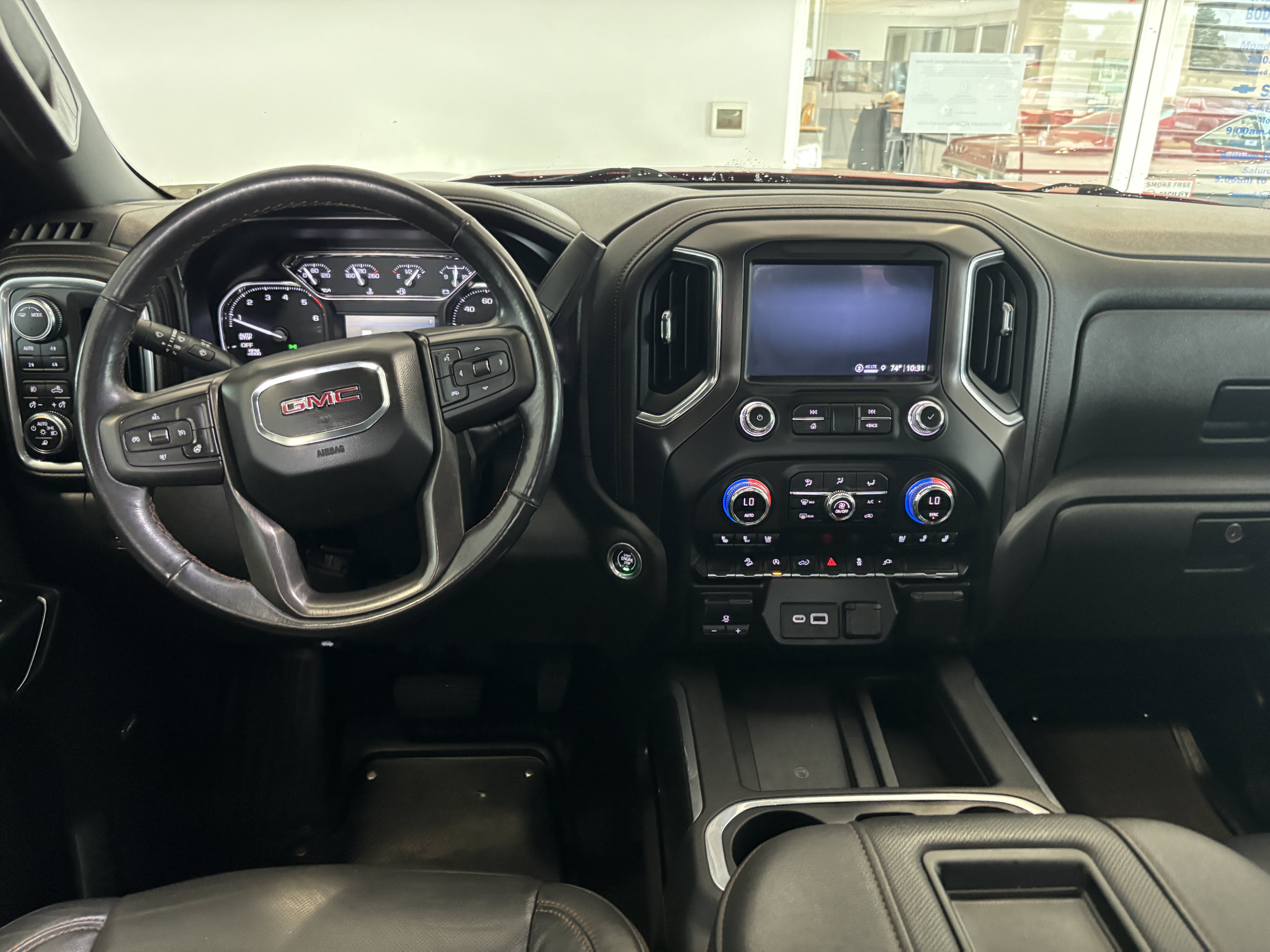 Used 2021 GMC Sierra 1500 AT4 w/ AT4 Preferred Package AWD/4WD image 3