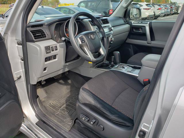 Used 2012 Toyota 4Runner SR5 w/ Convenience Pkg AWD/4WD image 10
