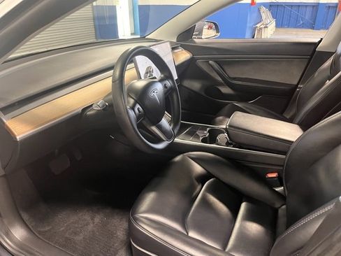 Used 2020 Tesla Model 3 Standard Range Plus image 23