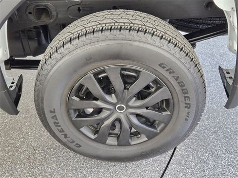 Used 2023 GMC Sierra 1500 Pro w/ Convenience Package image 9