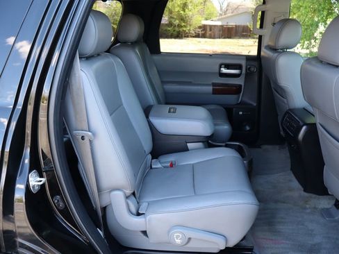 Used 2011 Toyota Sequoia Platinum AWD/4WD image 23