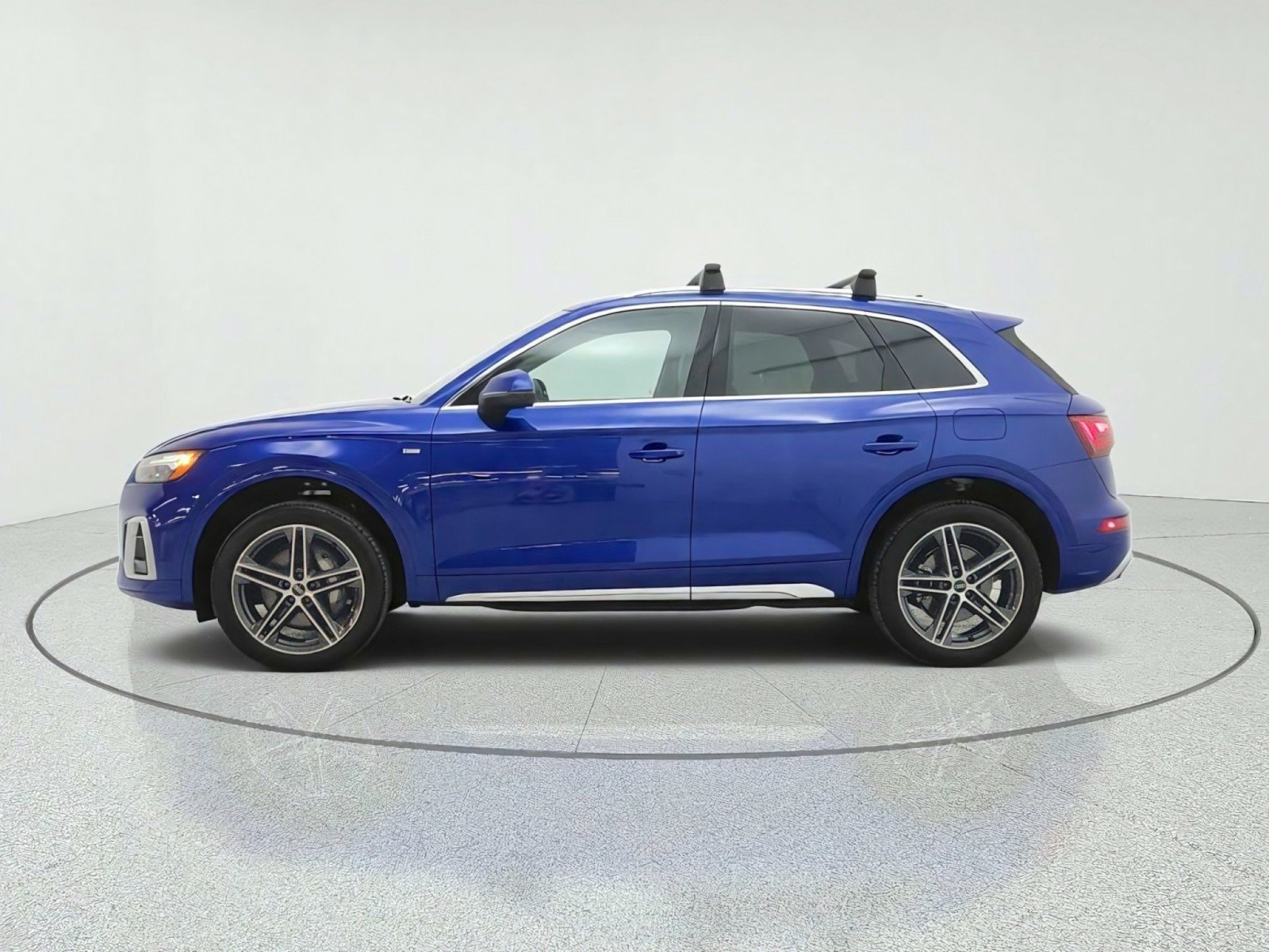 Used 2024 Audi Q5 e Premium Plus w/ Premium Plus Package AWD/4WD image 8