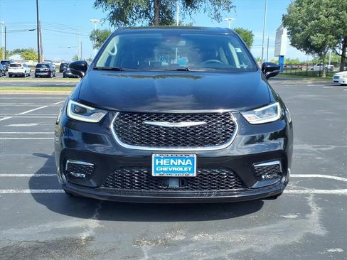 Used 2024 Chrysler Pacifica Limited FWD image 13