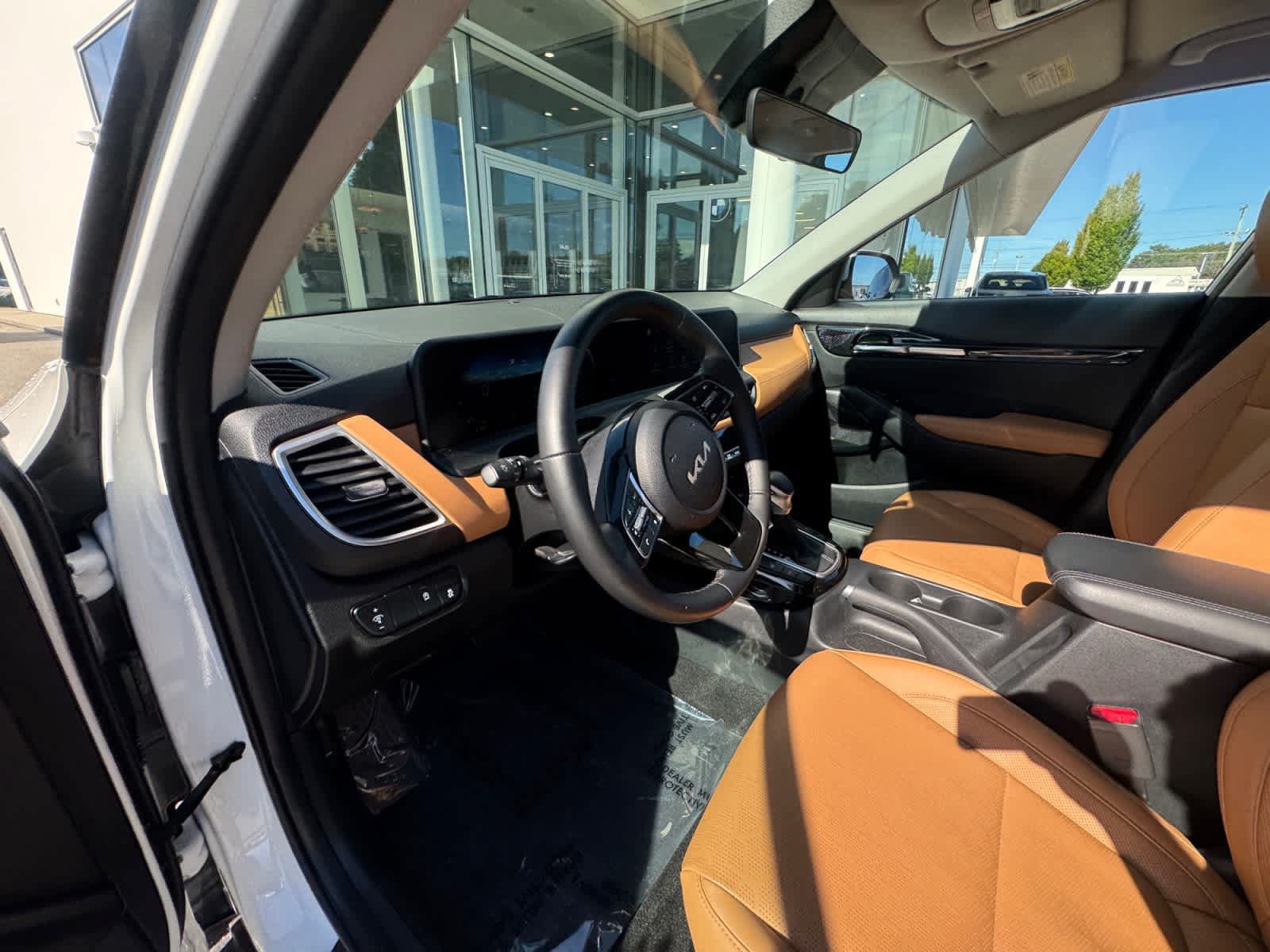 Used 2024 Kia Seltos EX AWD/4WD image 27