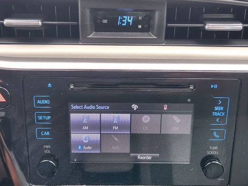 Used 2019 Toyota Corolla LE image 19