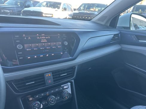 Used 2024 Volkswagen Taos SE image 42