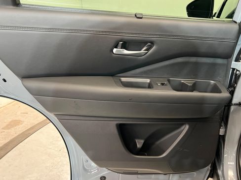 New 2026 Nissan Pathfinder Platinum image 18