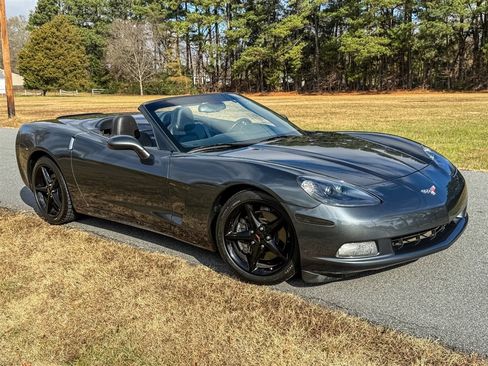 Used 2013 Chevrolet Corvette Convertible image 35