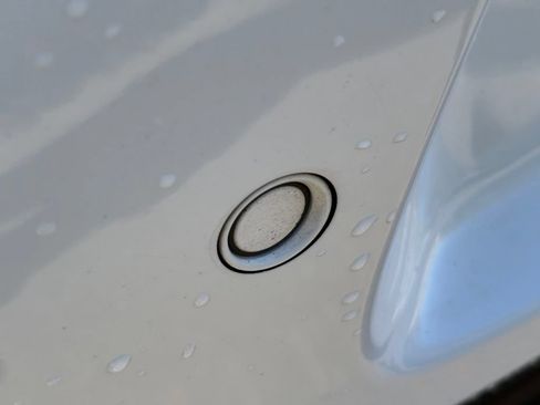 Used 2023 Chrysler 300 S RWD image 16