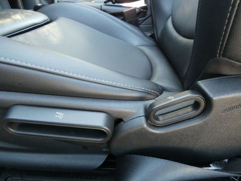 Used 2018 MINI Cooper S image 40