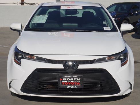 Certified 2024 Toyota Corolla LE image 3