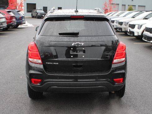 Used 2022 Chevrolet Trax LT w/ Premium Seat Package image 6