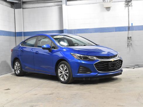 Used 2019 Chevrolet Cruze LT image 29