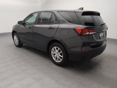 Used 2022 Chevrolet Equinox LS w/ LS Convenience Package AWD/4WD image 3