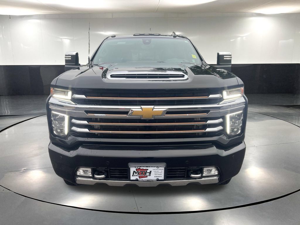 Used 2022 Chevrolet Silverado 3500 High Country w/ Technology Package AWD/4WD image 9