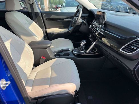 Used 2023 Kia Seltos EX AWD/4WD image 12