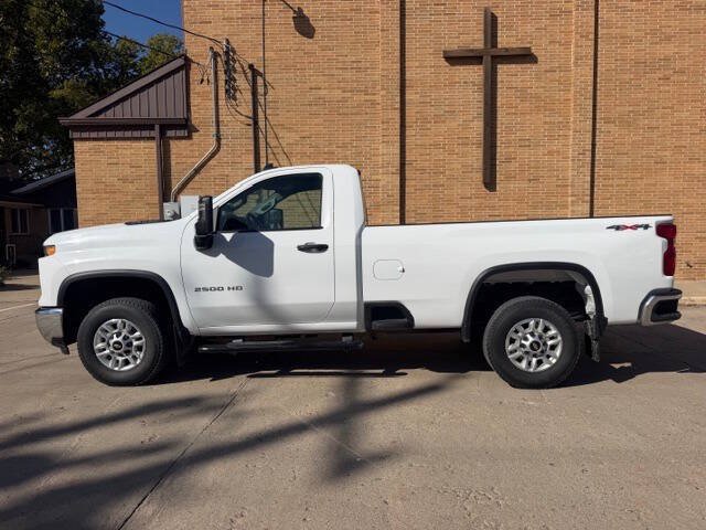 Used 2026 Chevrolet Silverado 2500 W/T w/ Snow Plow Prep/Camper Package AWD/4WD image 17