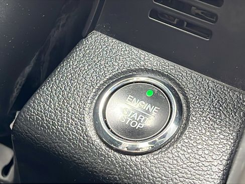 Used 2017 Ford F150 Lariat image 26