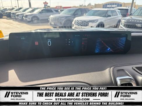 Used 2025 Ford Expedition Platinum w/ Driver's Package AWD/4WD image 29