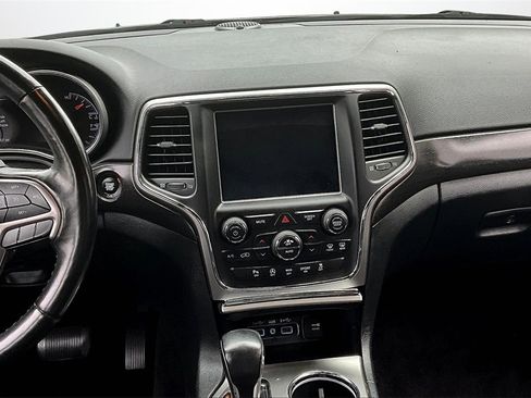 Used 2018 Jeep Grand Cherokee Altitude image 9