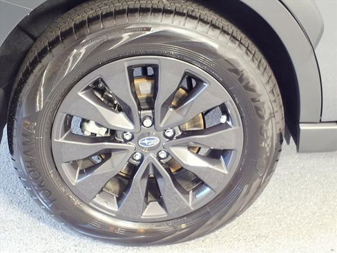 Certified 2025 Subaru Outback Onyx Edition image 4