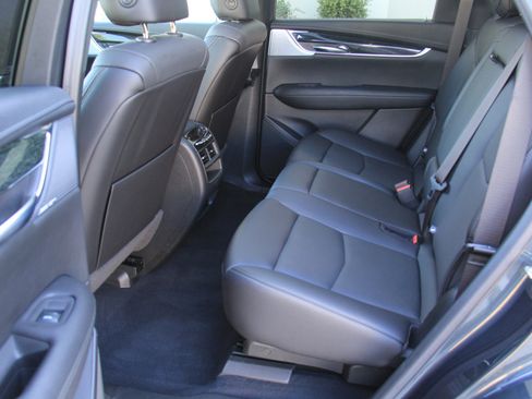 Used 2021 Cadillac XT5 Premium Luxury image 24