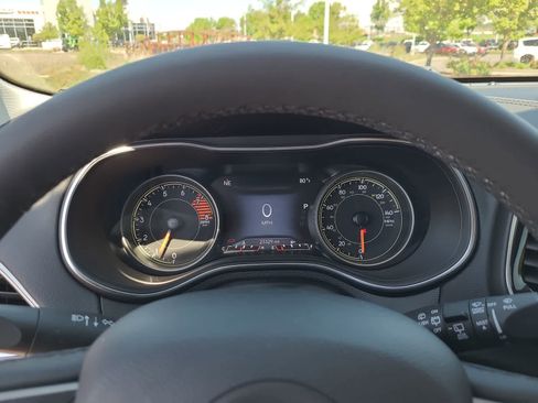 Used 2022 Jeep Cherokee Limited AWD/4WD image 26