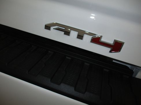 New 2026 GMC Sierra 2500 AT4 w/ AT4 Premium Plus Package AWD/4WD image 14
