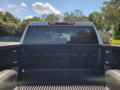 Certified 2025 Chevrolet Silverado 1500 LT RWD image 7