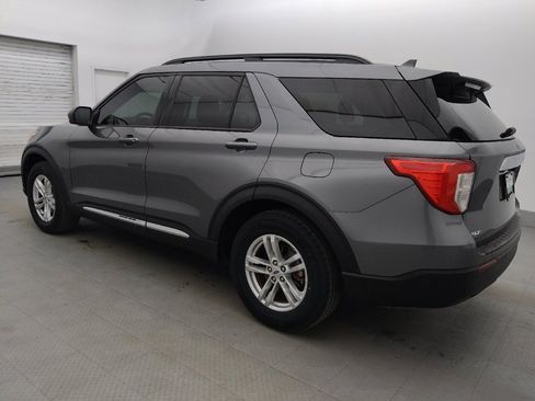Used 2023 Ford Explorer XLT RWD image 3
