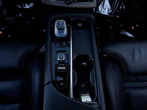 Used 2021 Volvo XC90 T8 Inscription w/ Advanced Package image 48