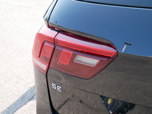 Certified 2023 Volkswagen Tiguan SE AWD/4WD image 18