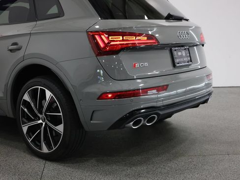 Used 2021 Audi SQ5 Prestige w/ Prestige Package AWD/4WD image 10