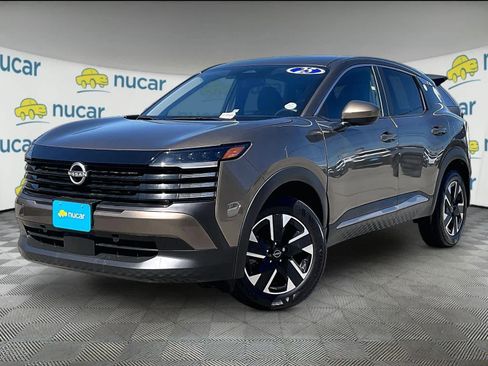 Certified 2025 Nissan Kicks SV AWD/4WD image 3