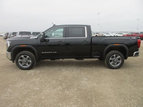 New 2026 GMC Sierra 2500 SLE w/ SLE Value Package; image 10