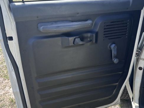 Used 1995 Ford E-250 and Econoline 250 image 20