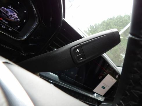 Used 2025 GMC Sierra 1500 SLT image 19