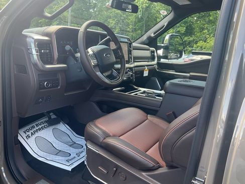 New 2026 Ford F350 King Ranch w/ Chrome Package AWD/4WD image 15