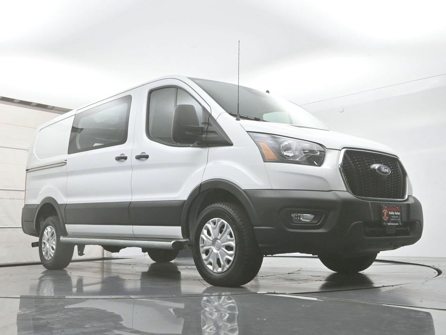 Used 2025 Ford Transit 250 Low Roof w/ Exterior Upgrade Package RWD image 30