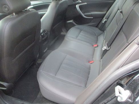 Used 2017 Buick Regal Sport Touring image 9