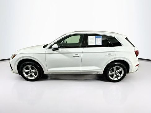 Used 2023 Audi Q5 2.0T Premium w/ Convenience Package AWD/4WD image 4