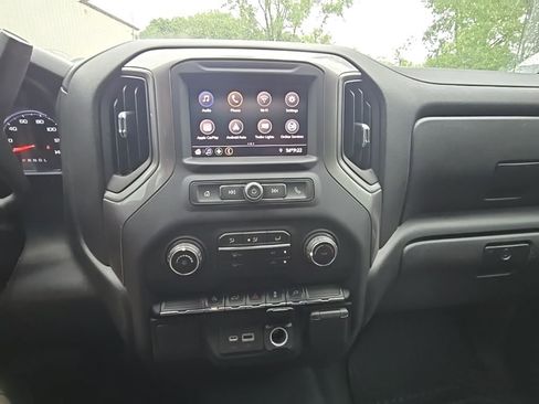 Used 2021 Chevrolet Silverado 1500 Custom AWD/4WD image 21