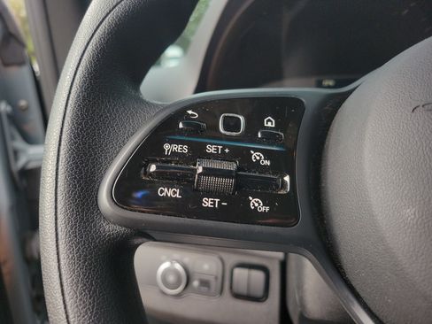 Used 2024 Mercedes-Benz Sprinter 2500 image 28