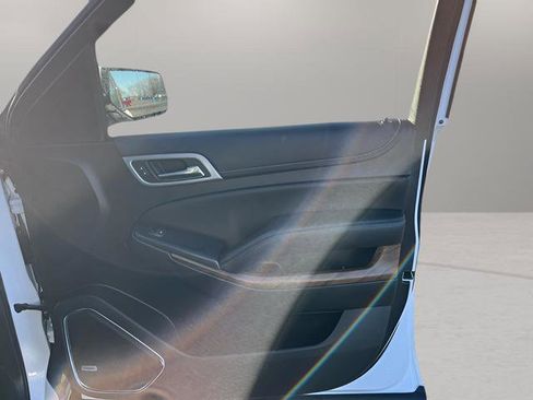 Used 2019 GMC Yukon XL Denali AWD/4WD image 34