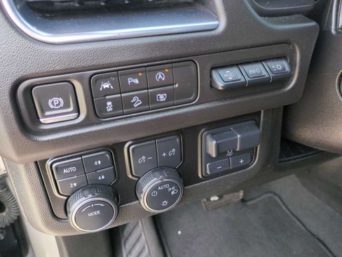 Used 2023 Chevrolet Suburban Premier w/ Premium Package AWD/4WD image 36