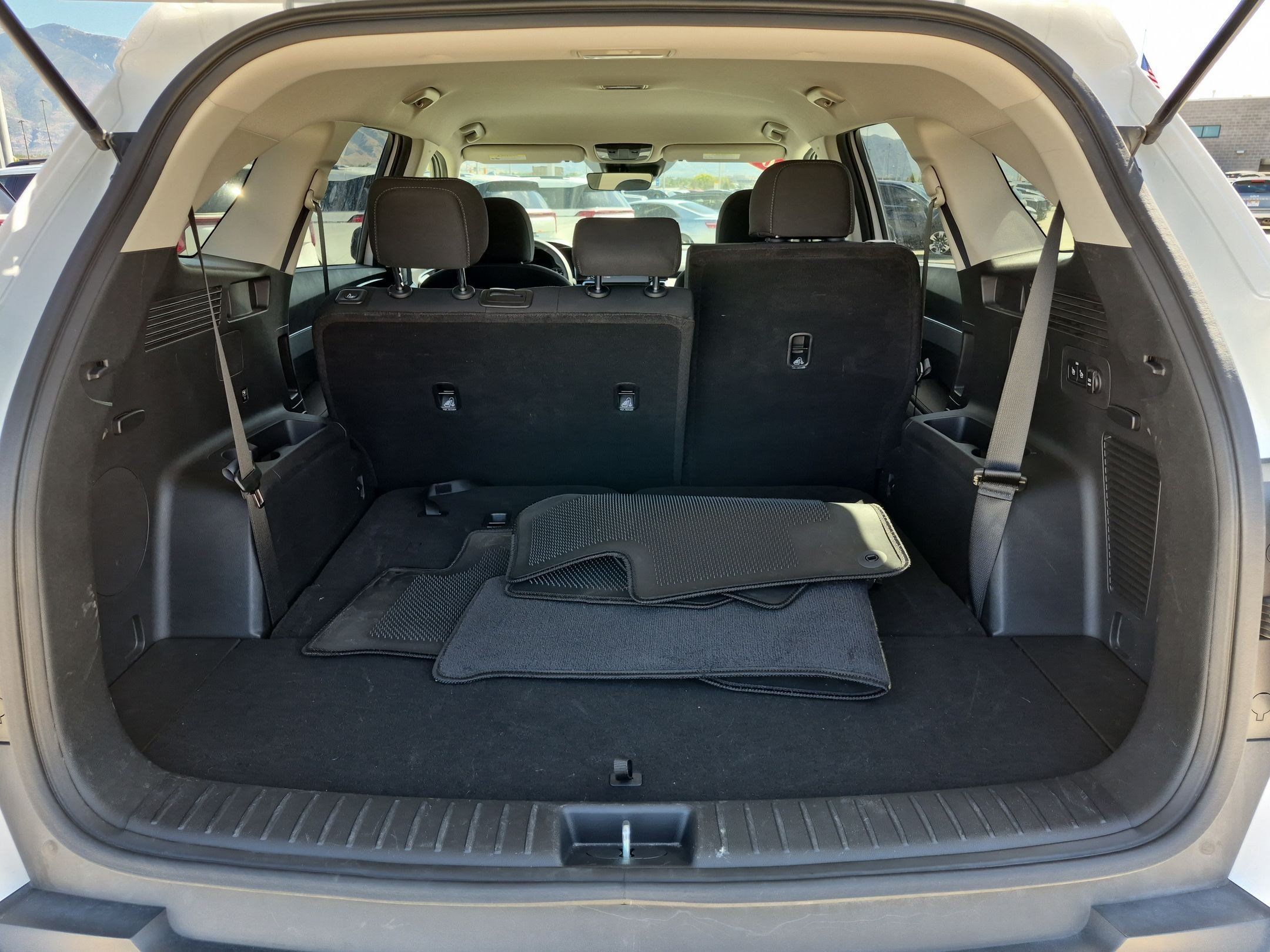 Certified 2023 Kia Sorento LX FWD image 31
