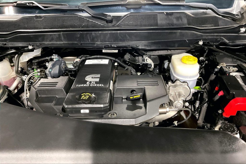 Used 2024 RAM 2500 Laramie w/ Night Edition AWD/4WD image 11