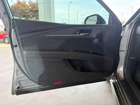 Used 2026 Toyota Camry SE FWD image 9