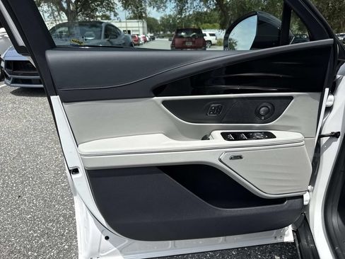 New 2026 Lincoln Nautilus Reserve AWD/4WD image 24